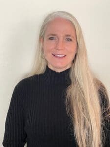 Suzanne Stratman, Staff